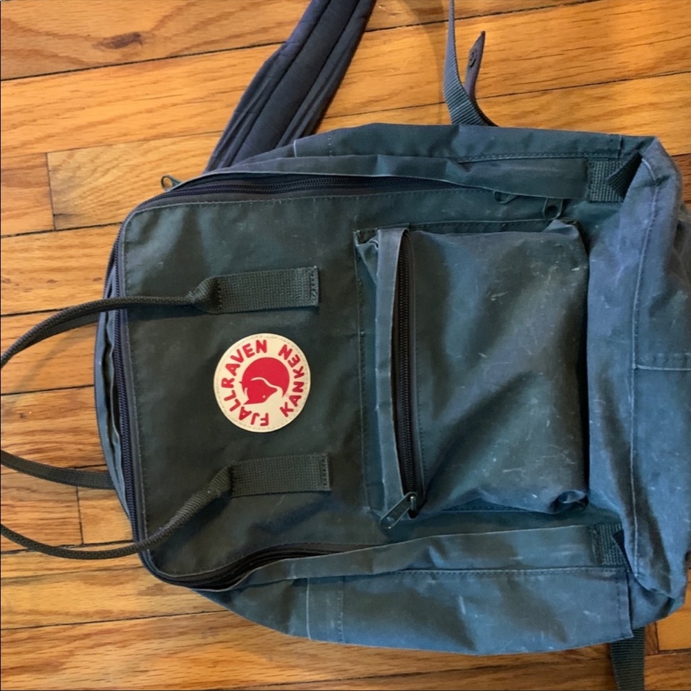 Fjallraven Kanken 17 inch laptop bag forest green